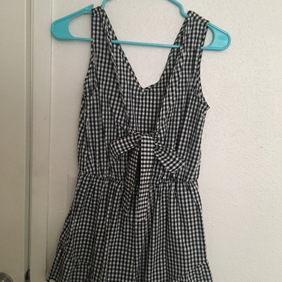 Cute romper size small. - Picture 2 of 2